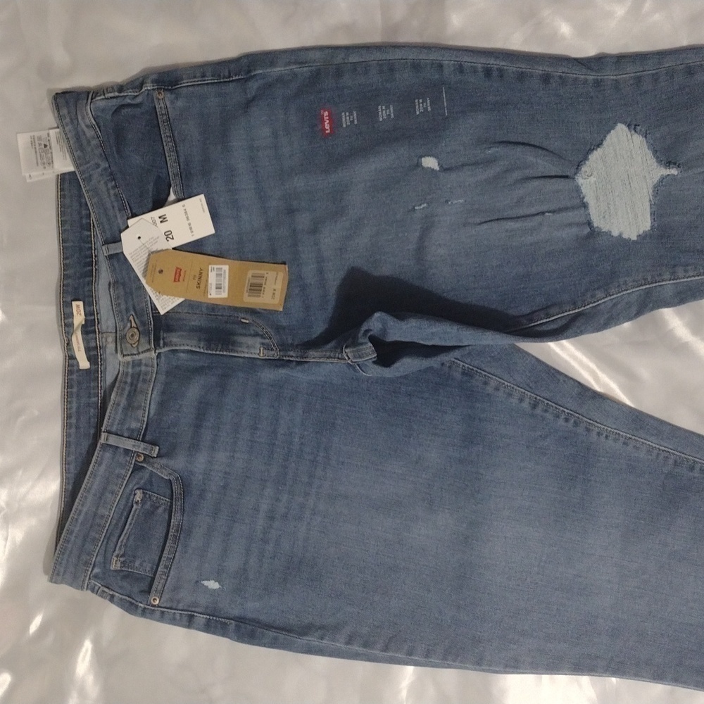NWT Levi's 711 skinny jeans 20w